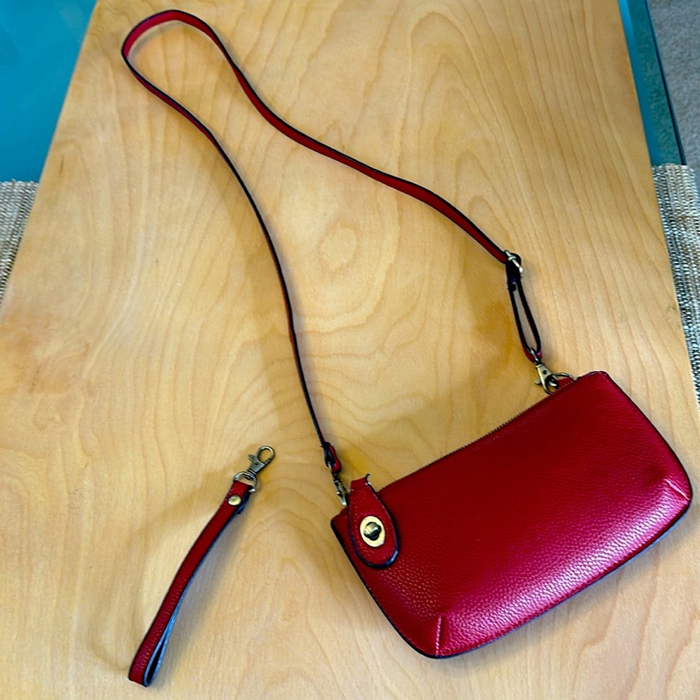 Red leather pouch-wallet, very versatile for any occasion